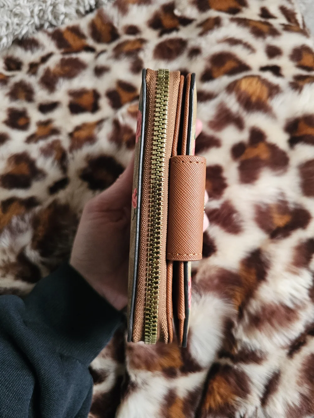 COACH Beige Floral Signature Zip Wallet with Brown Leather Trim 🌸 - Picture 4 of 7